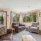 Highridge B16 Delightful Two Bedroom Mountain Condo with Pool, Game Room, and Sauna - Killington