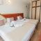 Far Life Hotel