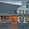 Country Living Inn - Lancaster