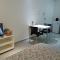 Studio 811
