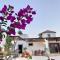 Gorgeous Downtown 4BR House with Jacuzzi & Firepit