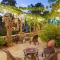 Onongs Homestay & Cafe