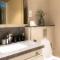 Luxurious 1 Bed with Direct Access to Dubai Mall - Dubaj