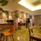 Hotel H2