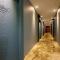 Hotel H2