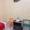 RedDoorz Syariah At Endrayanti Inn RSUD Yogyakarta