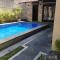 Kartika Dahayu Private Pool Villas - 苏卡瓦提