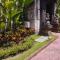 Kartika Dahayu Private Pool Villas - 苏卡瓦提