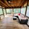 4-Bedroom House Close to Beach