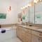 Folly Vacation 620 Three Bedroom Home, one block to the beach and pet friendly - فولي بيتش