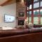 Elkpoint Unit 13