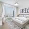 Vogue Al Wasl 1 Residence West 13th Floor with Large Balcony for view of Sheikh Zaid Road and One Za'abeel Tower and Burj Khalifa, Walkable to Metro with Easy Access to Sheikh Zayed Road & Dubai World Trade Centre - Dubaj