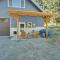 Cascade Cabin Hideaway with Views, half Mi to Lake - Cascade