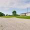 Shiloh Vacation Rental with 2 Screened Porches!