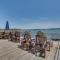 Lakefront Home with Rooftop Deck, Grill, Games! - Hebron