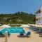 Manousis ApartHotel