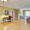 Waterfront Cambridge Gem with Hot Tub, Pool and Dock! - Woolford
