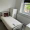 Four Double Bedroom Home - Free parking and Wi-Fi - Horsforth