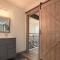 The Plaza - An Irvie Home w Summer Pool