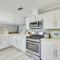 Modern Coastal Home with Pool Mins to Beach and Mayo! - شاطئ جاكسونفيل
