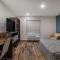 WoodSpring Suites Milwaukee - Menomonee Falls