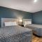 WoodSpring Suites Milwaukee - Menomonee Falls