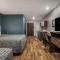 WoodSpring Suites Milwaukee - Menomonee Falls