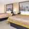 Super 8 by Wyndham Mount Laurel - Маунт-Лорел
