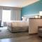 Comfort Inn & Suites NW Milwaukee - Germantown
