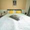 FullHouse - Chemnitz - Leonardo Apt - 3 Bedrooms & Balcony - Chemnitz