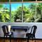 Happy Cocos Beach House Happy Cocos Beach House