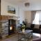 Family Country Cottage with Stunning Mountain View sleeps 12 - Myddfai