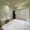 LARGE 5 BEDROOM LUXURY VILLA