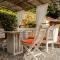 MONOLOCALE CASENUOVE con GIARDINO