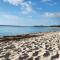 3 bedroom luxury condo next to beach & pools, ac and internet