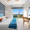 3 bedroom luxury condo next to beach & pools, ac and internet