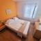 Apartments in Supetarska Draga with sea view, terrace, air conditioning, WiFi 4551-1 and 4551-2