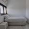 New Stylish Apartment with Balcony Close to Tel Aviv - Bene Beraq