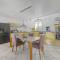 Villa145m2 et 2 autres Appartements 50m2, Appart 60m2, idéale grande famille, groupe amis,salle fitness, Jardin, proche Cannes, Grasse, Antibes,