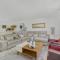 Villa145m2 et 2 autres Appartements 50m2, Appart 60m2, idéale grande famille, groupe amis,salle fitness, Jardin, proche Cannes, Grasse, Antibes,