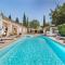 Villa145m2 et 2 autres Appartements 50m2, Appart 60m2, idéale grande famille, groupe amis,salle fitness, Jardin, proche Cannes, Grasse, Antibes,