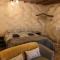 Rabbits 1or 2 bedroom hobbit style hillset earthen dartmoor eco home - South Brent