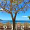 Charming Condo With A Rooftop, Across Beach - Коко