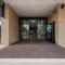 Spacious & Open 2 bd 2bth Unit in Canberra City