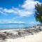 Tuatahi Beach Lodge