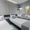Hotel 81 Palace - NEWLY RENOVATED