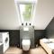3,5-Zimmer inkl Arbeitsplatz, WLAN & free Netflix, Amazon-Free Parken vollausgestattete Wohnung, 24h Check In