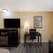 Quality Inn & Suites Medford Airport