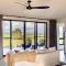Wamoon Retreat Apartment Luxury Gateway to Wilsons Prom