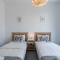 Villa Flora's 3-Bedroom Retreat with Private Pool